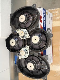Speaker.s original factory Subaru outback 2021