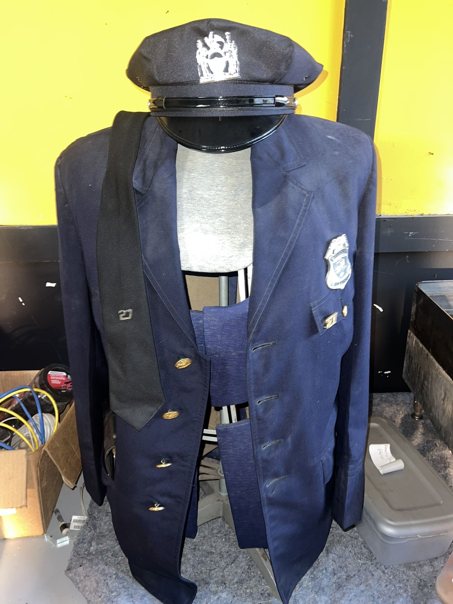 Authentic Nyc 27 Present Retired Uniform