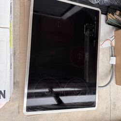 30” Kitchenaid induction Stove 