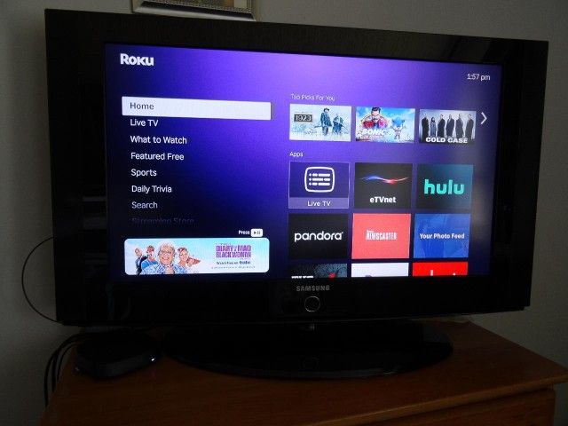 Old School Samsung TV 32in