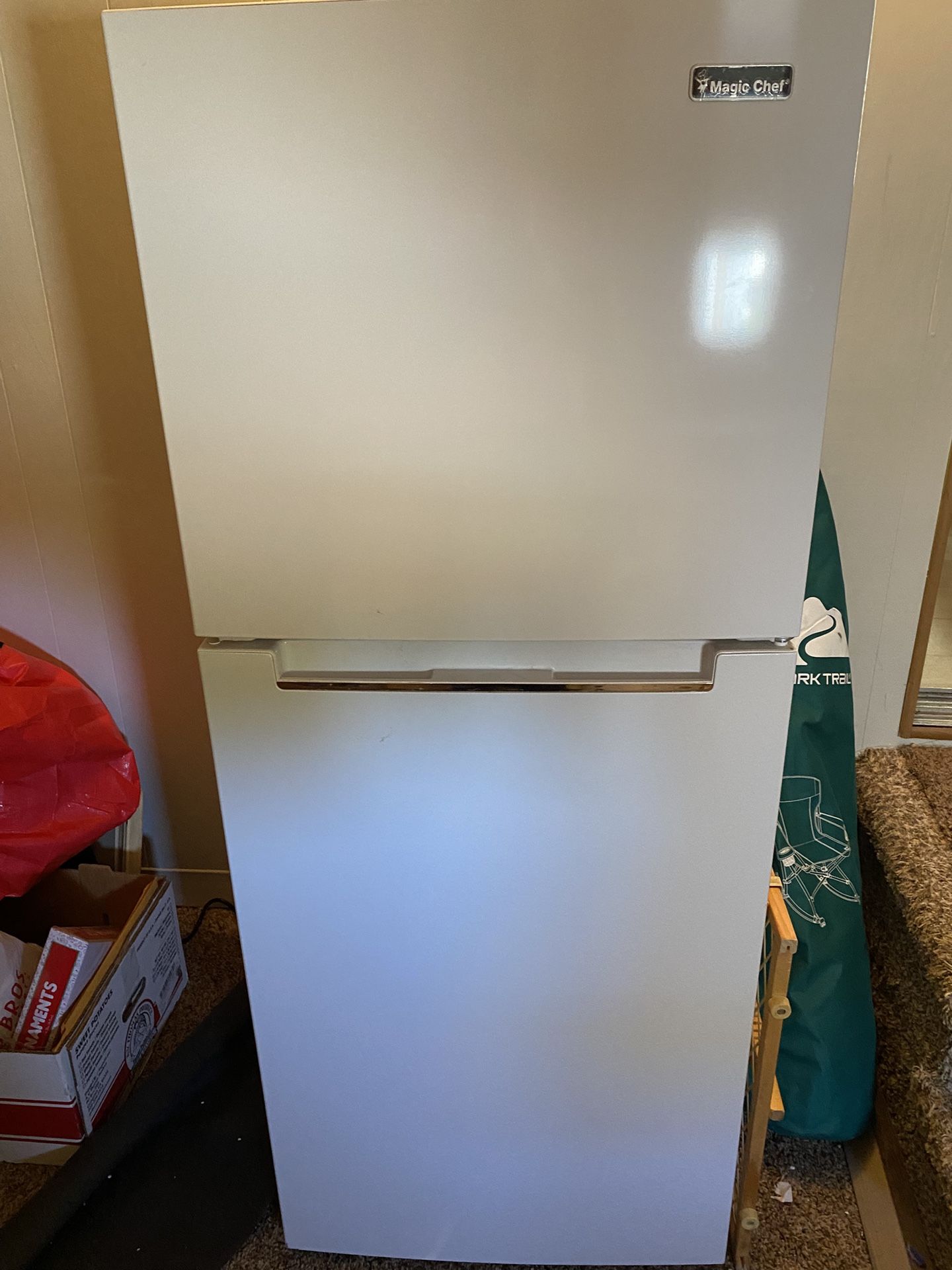 Magic Chef Apartment Refrigerator