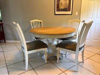 Dining table with leaf
