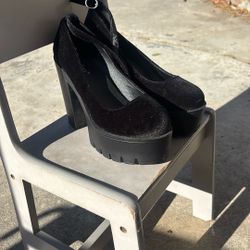 Chunky High Heels Size 8