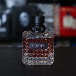 Valentino Donna Born In Roma 