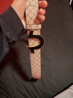 True Religion, Size 32, Gold buckle