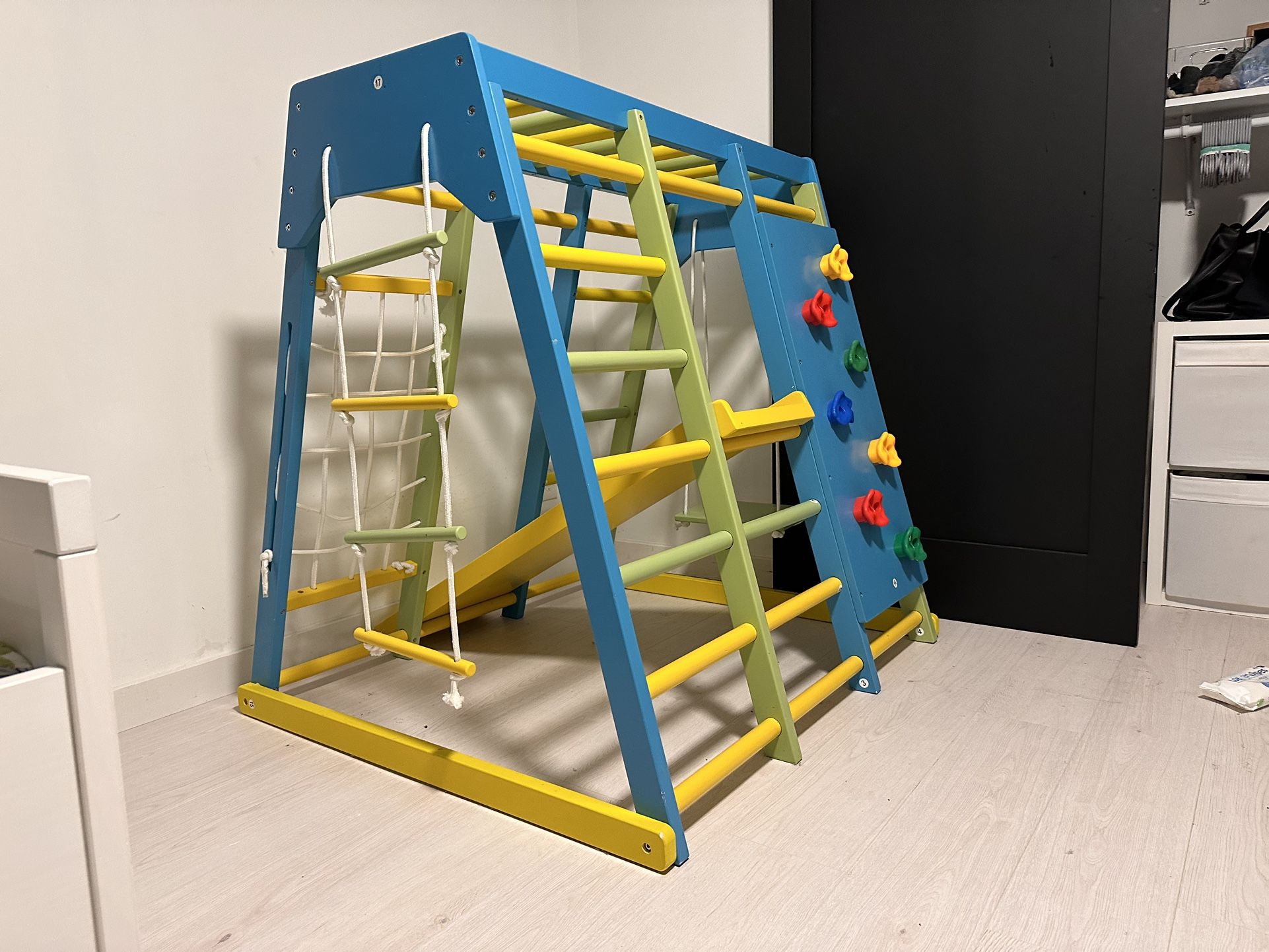 Avenlur Magnolia Indoor Playground 6-in-1 Jungle Gym 