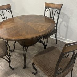 Brown Dining/kitchen Table 