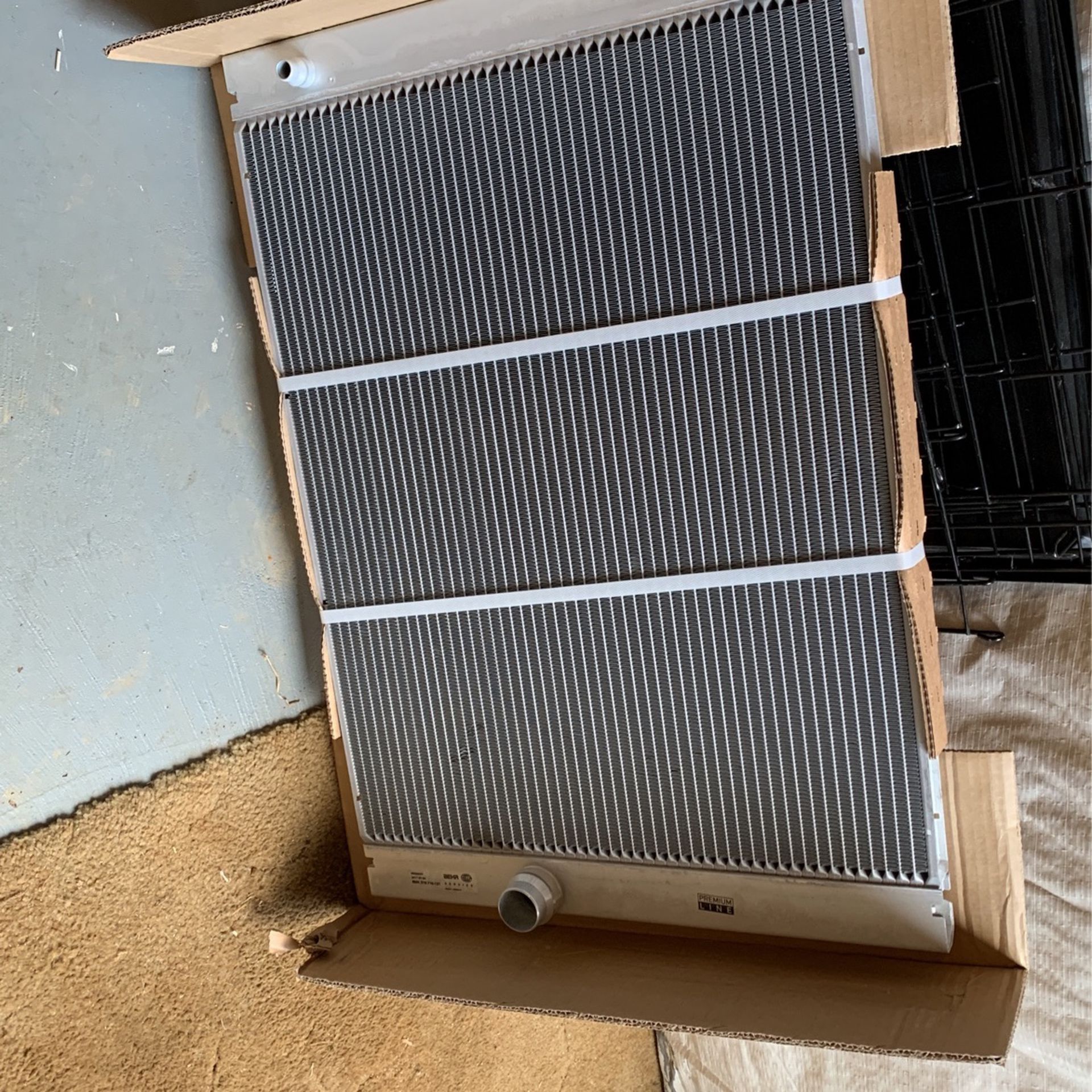 BMW Radiator - Brand new - E60/E61