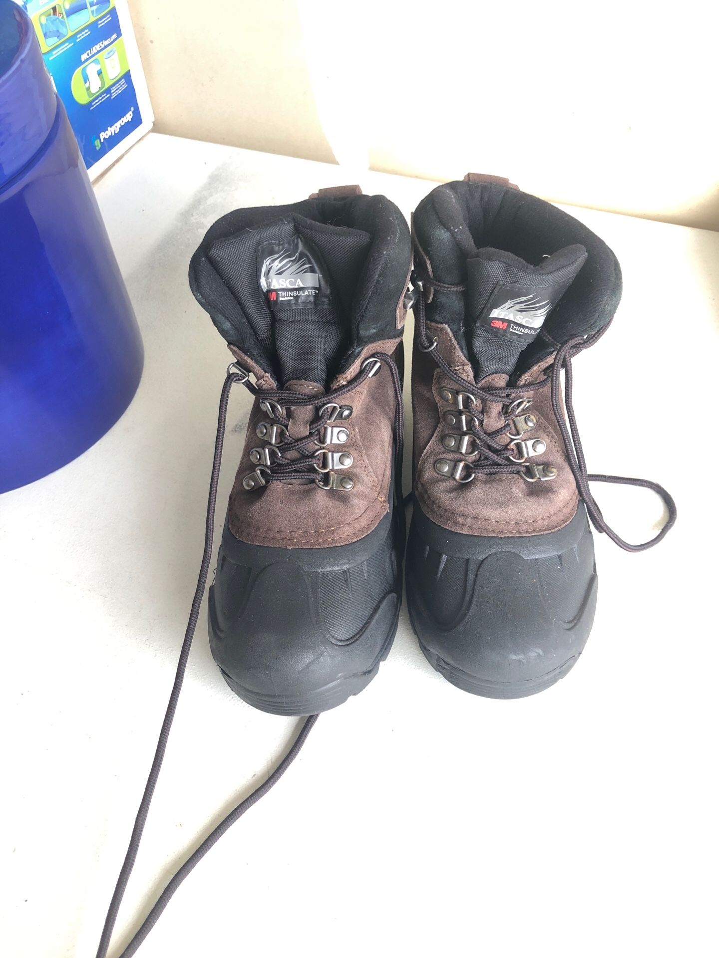 Men’s boots size 8