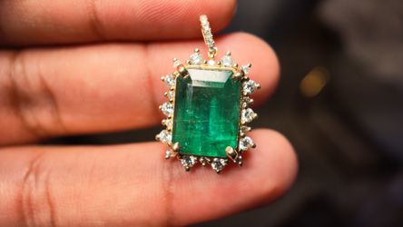 IGI Certified 10.17 Ct Natural Zambian Emerald 14K Gold Diamond Pendant