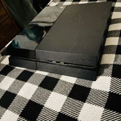 PlayStation 4 500 GB