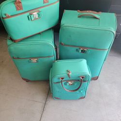 4 Piece Luggage Set