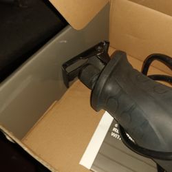 6 Amp Reciprocating Saw With Rotating Handle 