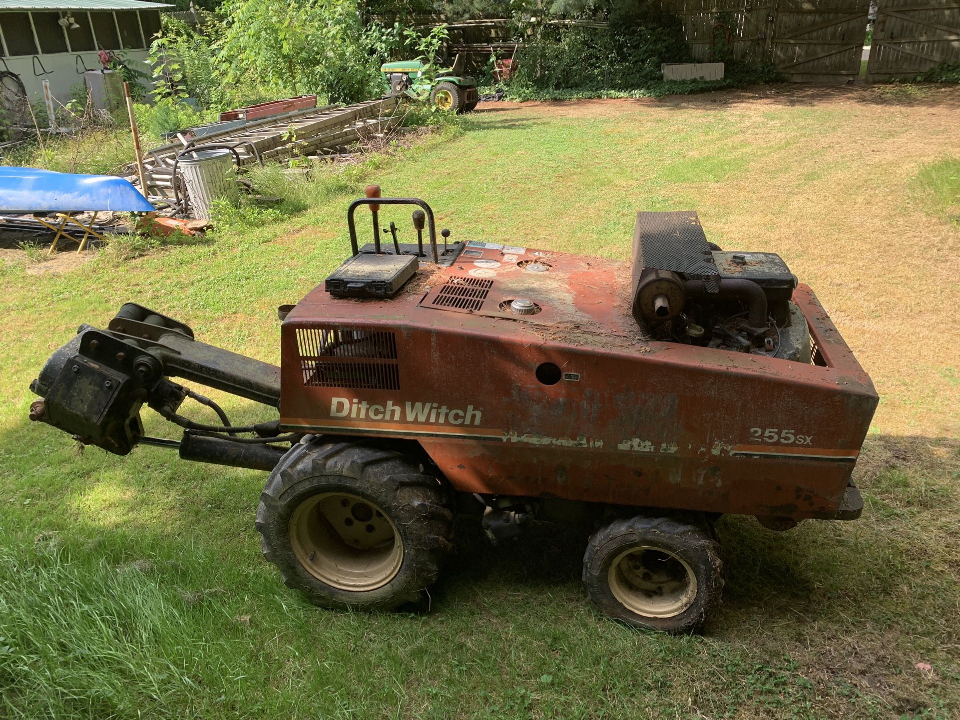 Ditch Witch 255SX