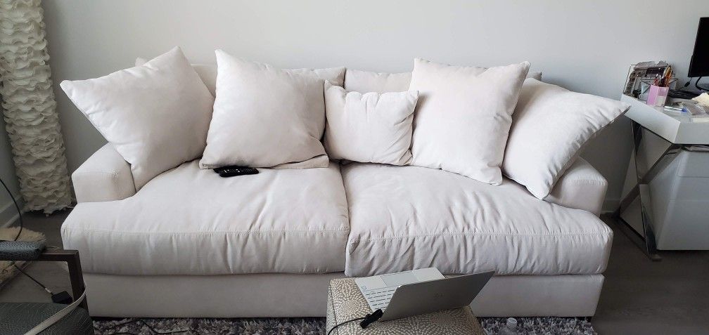 Z Gallerie "Stella" Sofa. Size: 87"W x 43"D x 27"H +Bissell Cleaner