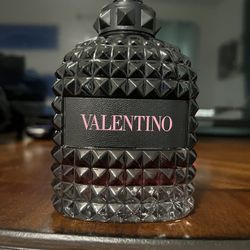 valentino Eau De Parfum Intense