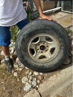 265/70/16/chevy tire