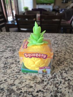 Squeeezy Pineapple