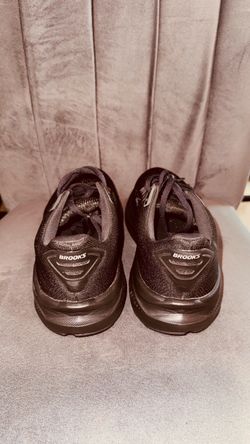 Brooks Running Sneakers All Black size 8 US