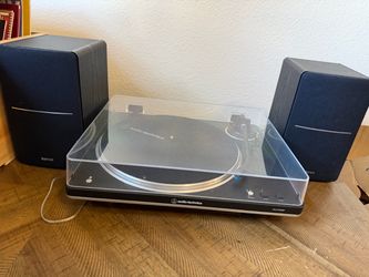 Audio technica turntable AT-LP70XBT plus Edifier Speakers