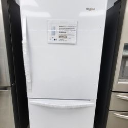 WHIRPOOL  BOTTOM FREEZER REFRIGERATOR  WITH ICE MAKER  1 YEAR WARRANTY/ 1AÑO DE GARANTIA POR ESCRITO 