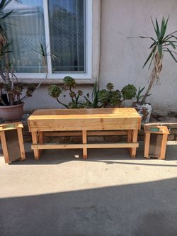 Bench And Planters sixe in pics