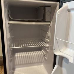 Mini  Magic Chef Refrigerator