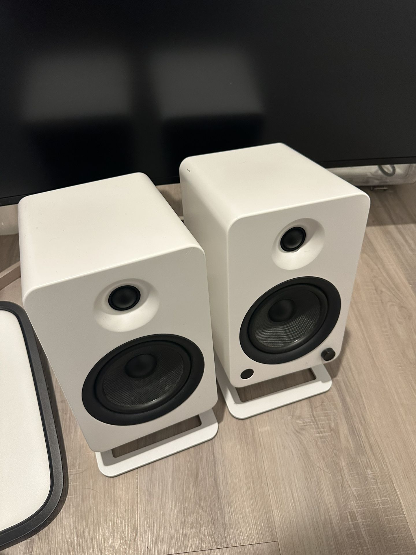 Kanto YU6 Powered Bookshelf Speakers with Bluetooth & Phono Preamp - Pair