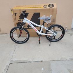 Kids Bike.  BRAND NEW 