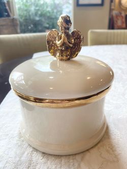 Angel jewelry or trinket box