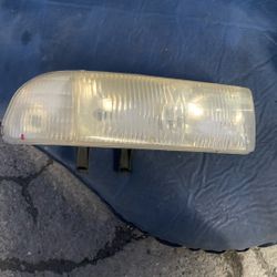 Chevy S10 Blazer 1999 To 2005 Headlight Passanger Side