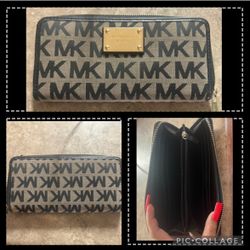 Michael Kors Wallets