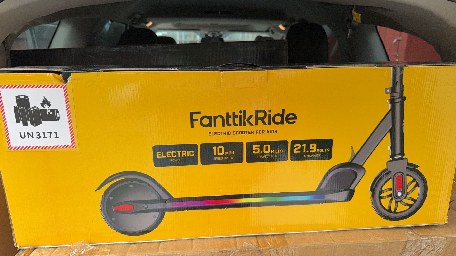 Fanttik C100 Pro Kids Electric Scooter, Black