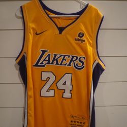 Kobe Bryant Lakers Jersey Size Large