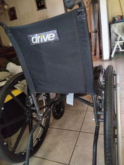 Drive wheel chair no side rails