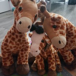 Giraffe Plushie Bundle Set