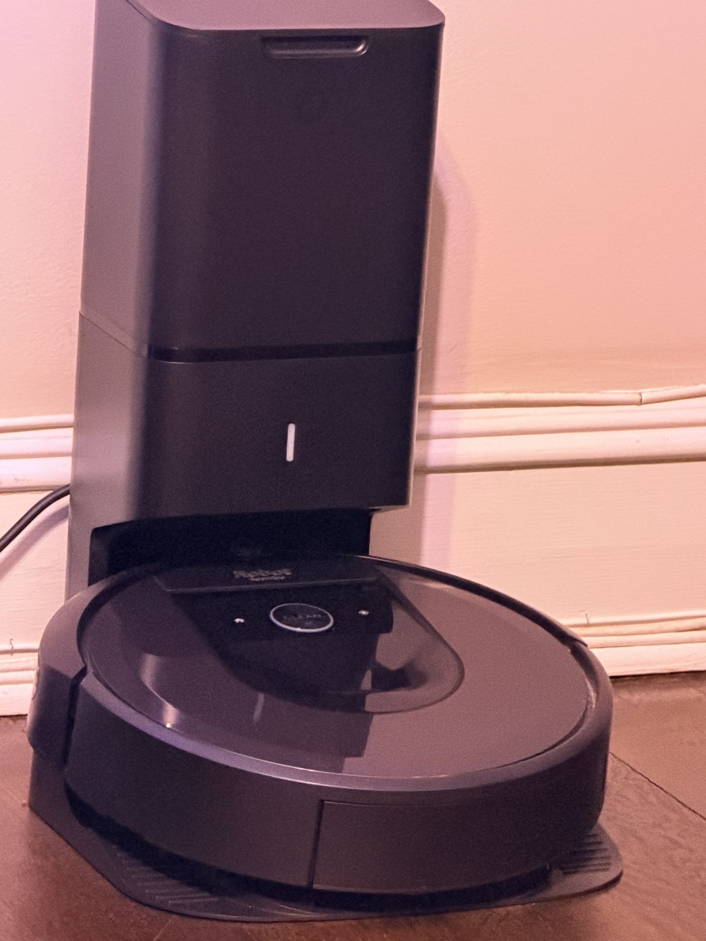 iRobot Roomba i7+ (7550) Robot Vacuum w Automatic Dirt Disposal