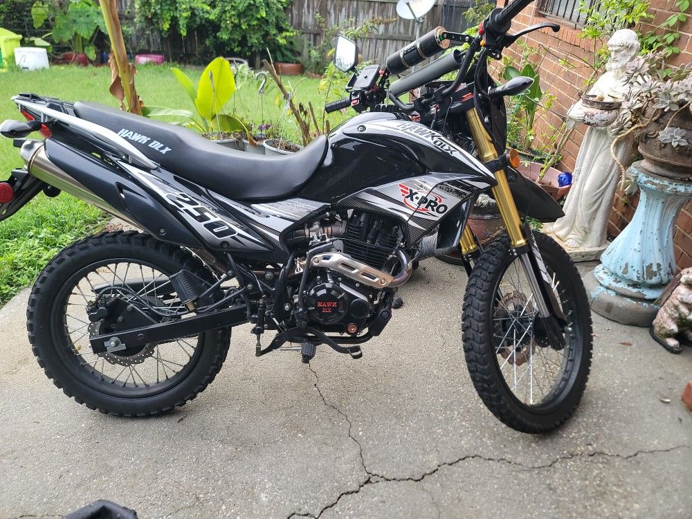 X-Pro Hawk Dlx 250 EFI Duo Sport Motorcycle