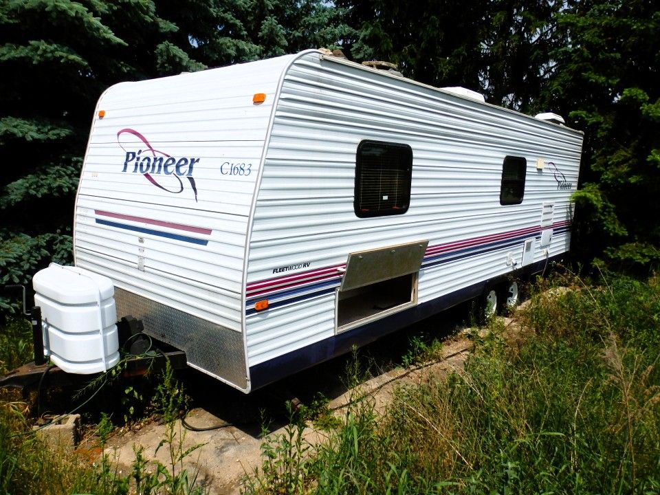 2004 Fleetwood Pioneer 23T6