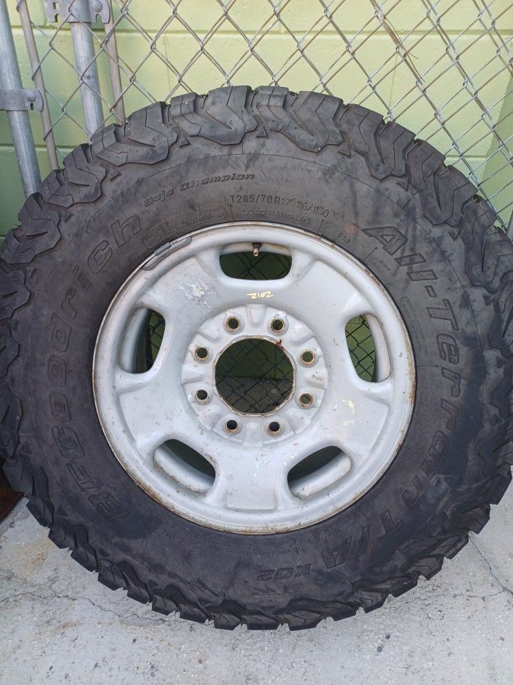 Baja Champion Tire