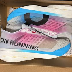 ON RUNNING [NIB] New Men’s CLOUDBOOM STRIKE Running Shoes |White & Horizon | SIZE 10.5