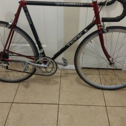Men's Vintage Trek Road Bike 2200 /16 Spd .Great Condition! 