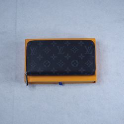 Louis Vuitton Black Monogram Zippy Wallet