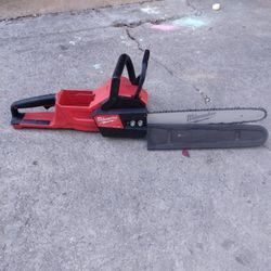 Milwaukee chainsaw 