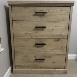 Wooden 4-Drawer Dresser