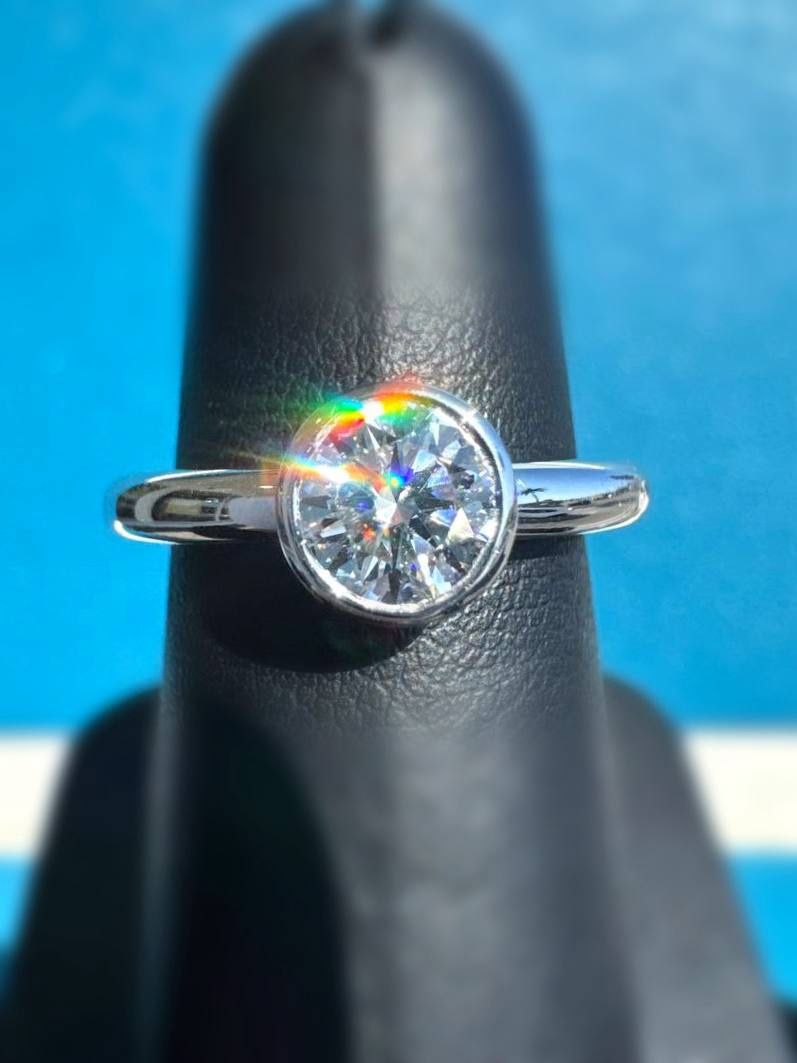 $11,500 Tiffany Co VS1 E color 0.83ct Platinum Round Diamond Solitaire Engagement Ring Bezel setting