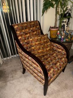 Retro Style Accent Chair + Cushion ( Only One )