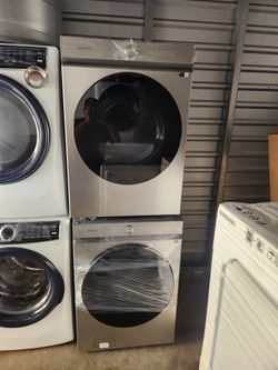 Samsung Bespoke Front Load Washer And Gas Dryer 