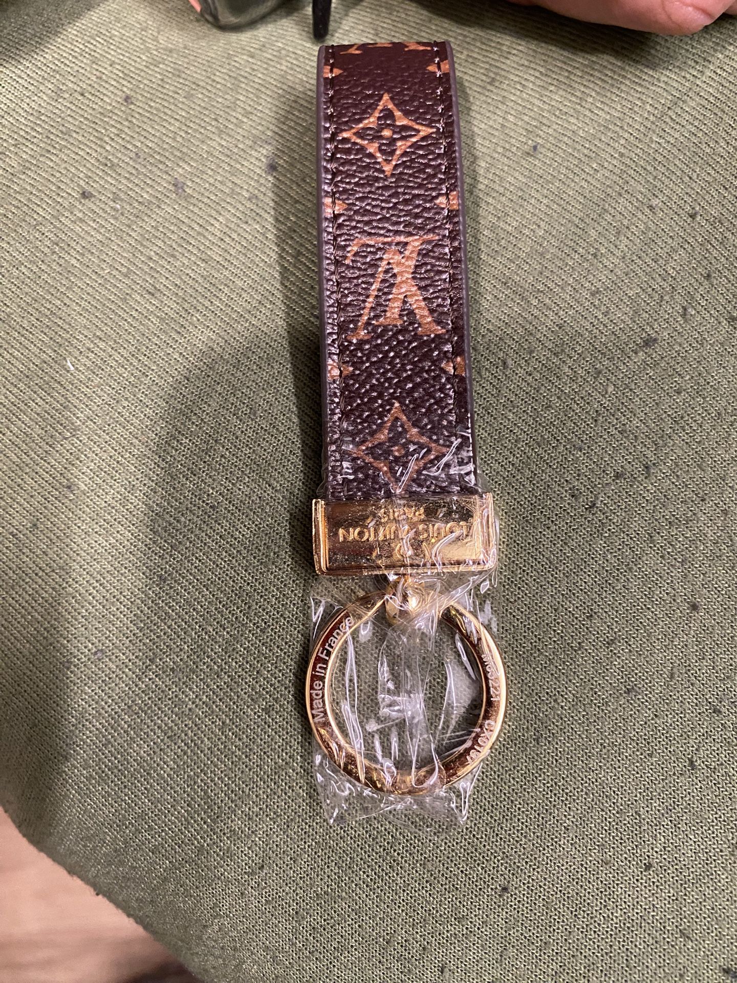 Louis Vuitton Monogram Canvas Dragonne Key Chain