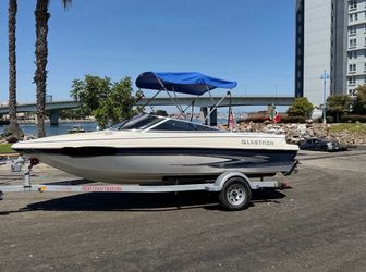 GLASTRON boat lancha